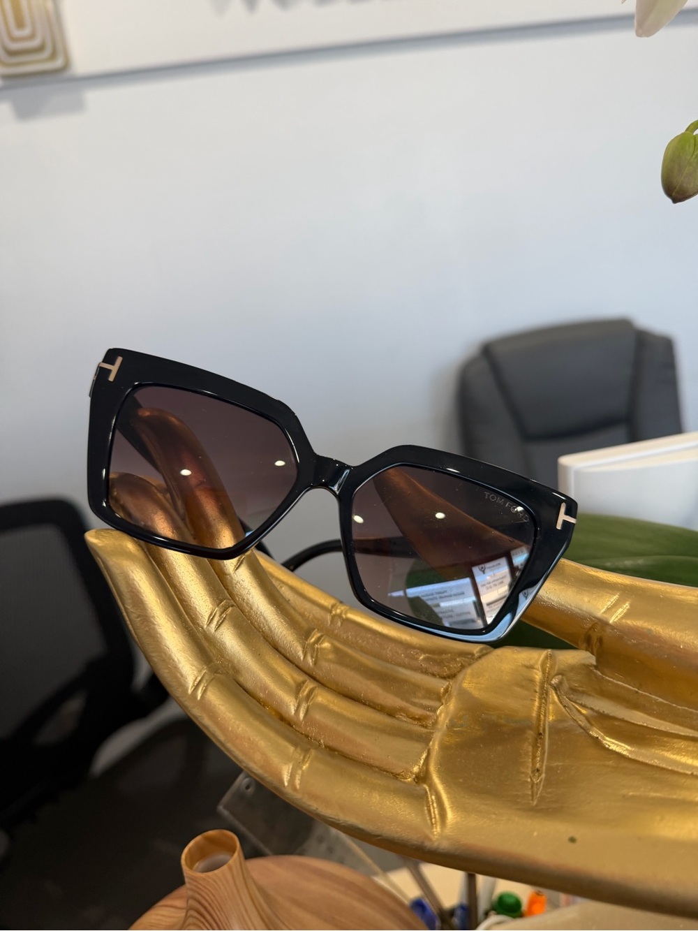 Tom Ford Black Square Gradient Women's Sunglasses with Gold Accents - Picture 9 of 14